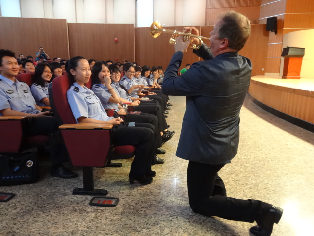 梦之城小号表演艺术家Jens Lindemann（彦斯·林德曼）荣获加拿大勋章