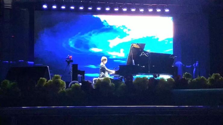 梦之城艺术家宋思衡“80后的时光机”多媒体音乐会内蒙古巡演圆满落幕